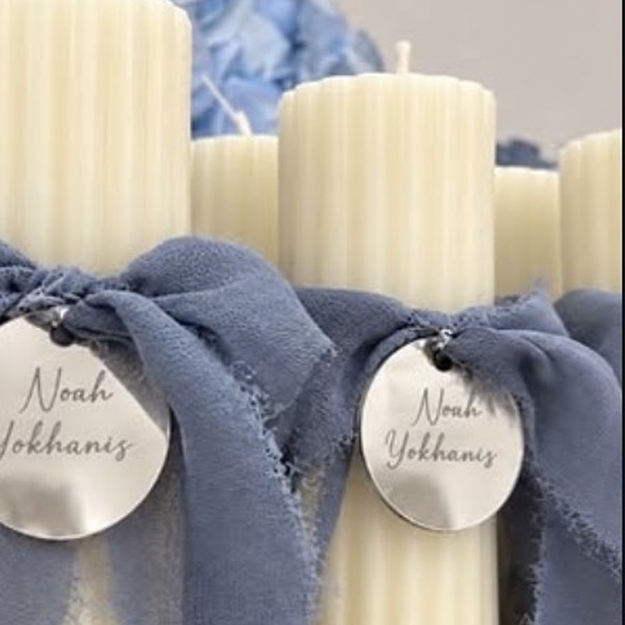 Ribbed candles, blue and pearl